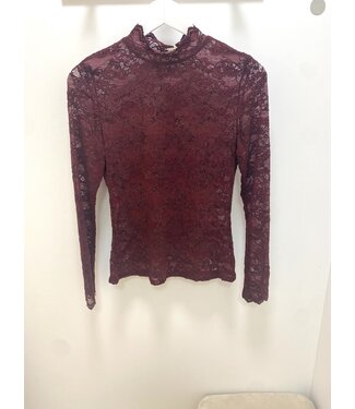 MILA  & ME SHEER LACE LONGSLEEVE BURGUNDY