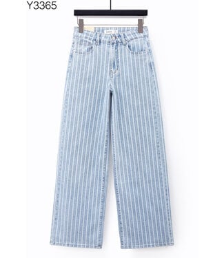 STRIPED WIDE LEG JEANS