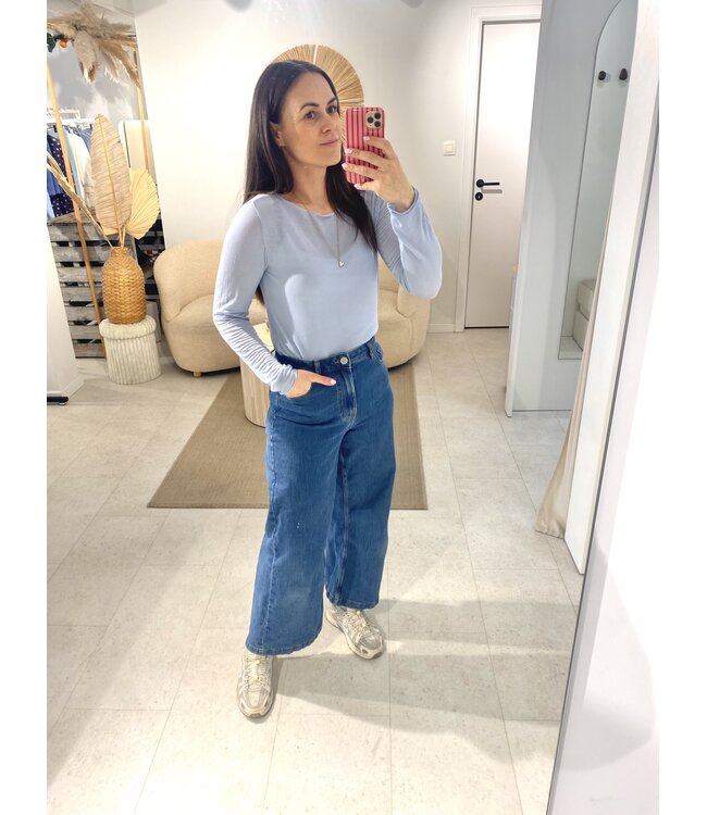 CASSIE LONGSLEEVE CASHMERE BABY BLUE ONE SIZE
