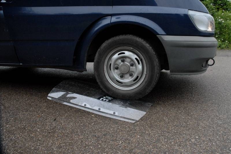 ESP IMPACT RESISTANT POLICE SHIELD – Universal