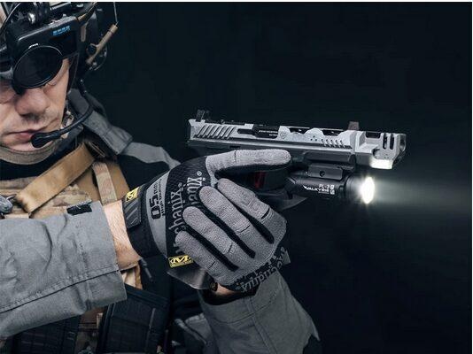 Olight  PL-3R Valkyrie