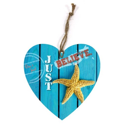 heart-shaped wooden wall sign)/hartvormig  houten wandbord met de tekst: Don't fear, just believe