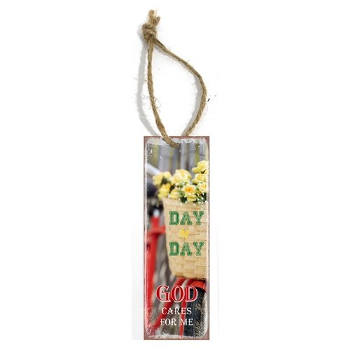 metal book mark/metalen boekenlegger, 30 gr. met de tekst:  Day by day God God cares for me