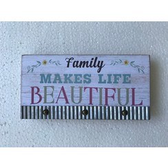 Houten blok 20x10x2,5 cm, ong. 145 gr, motief 4. Met de tekst: Family makes life beautiful