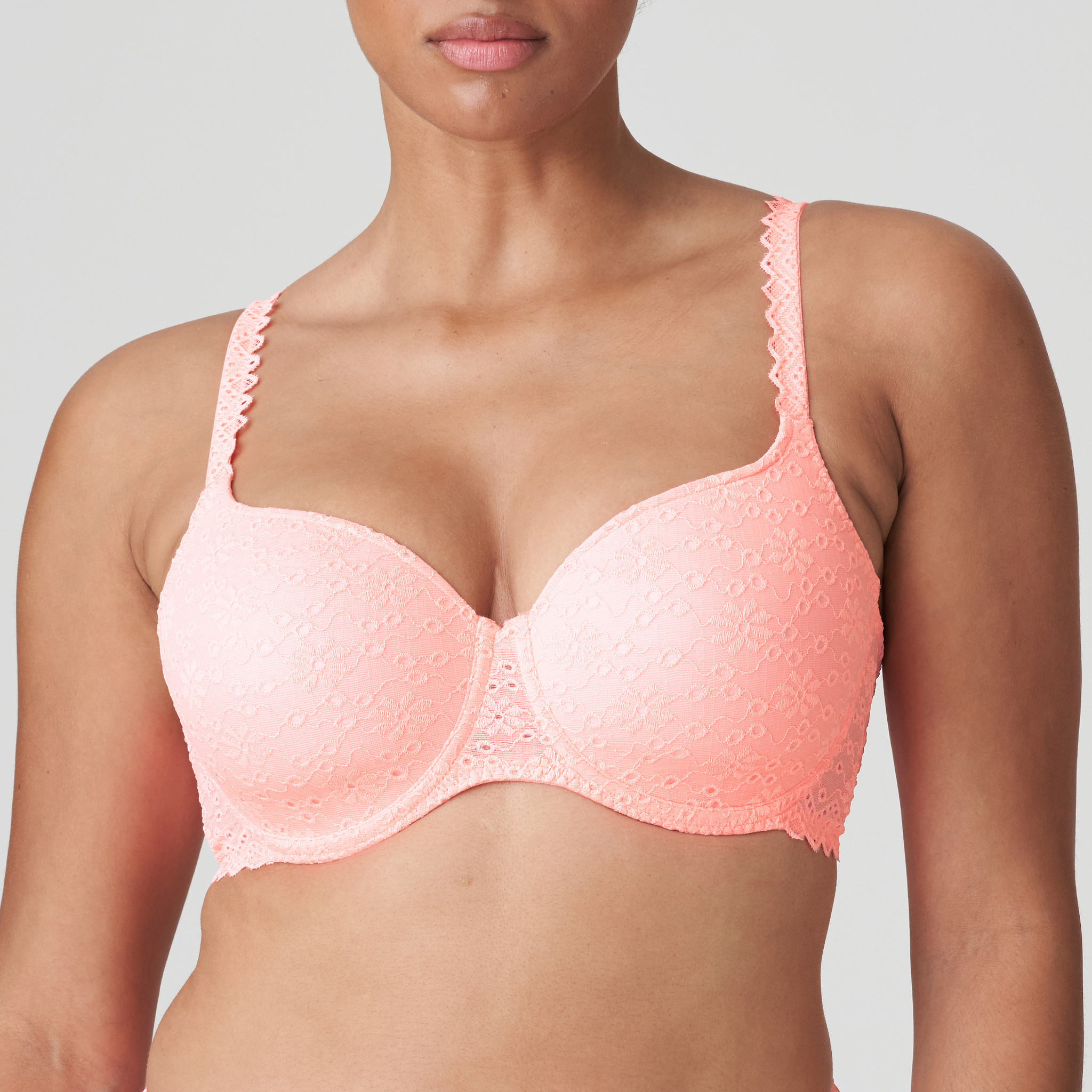 PrimaDonna Twist Prima Donna Twist Sunset Hotel mousse hart C-F pink parfait