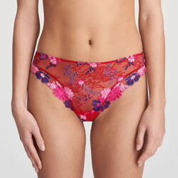 Judith string 38 red