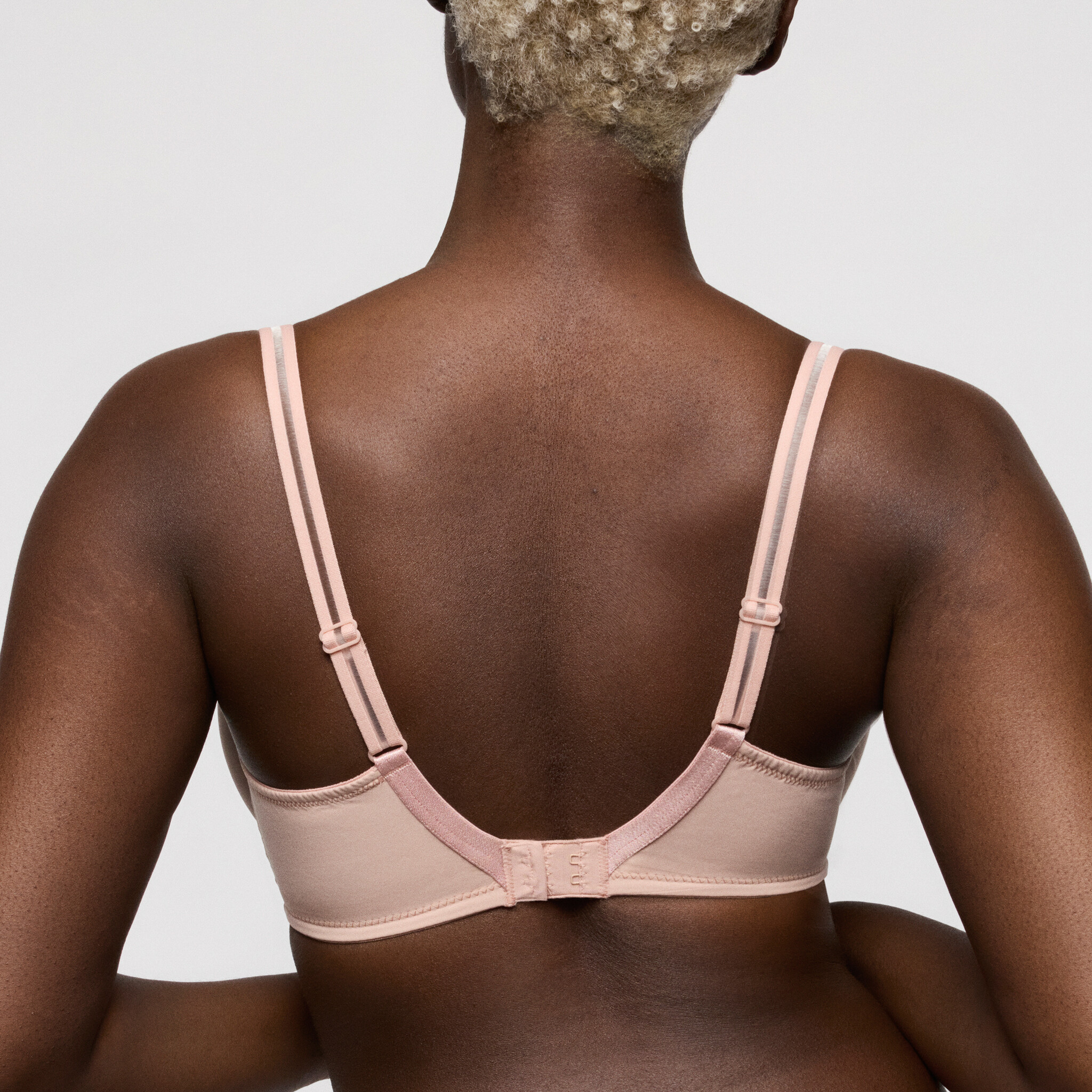 PrimaDonna Twist Prima Donna Twist Twist Side full cup B-G powder rose