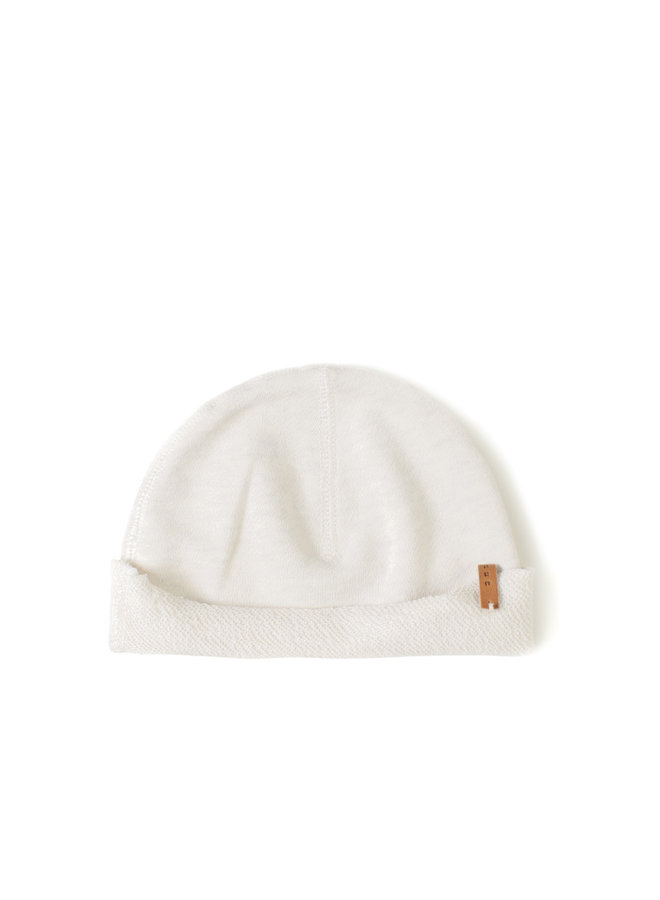 Nixnut | born hat | dust
