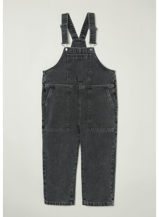 Main Story | dungaree | fade out black