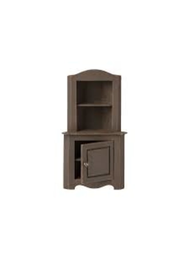Maileg | miniature corner cabinet | brown