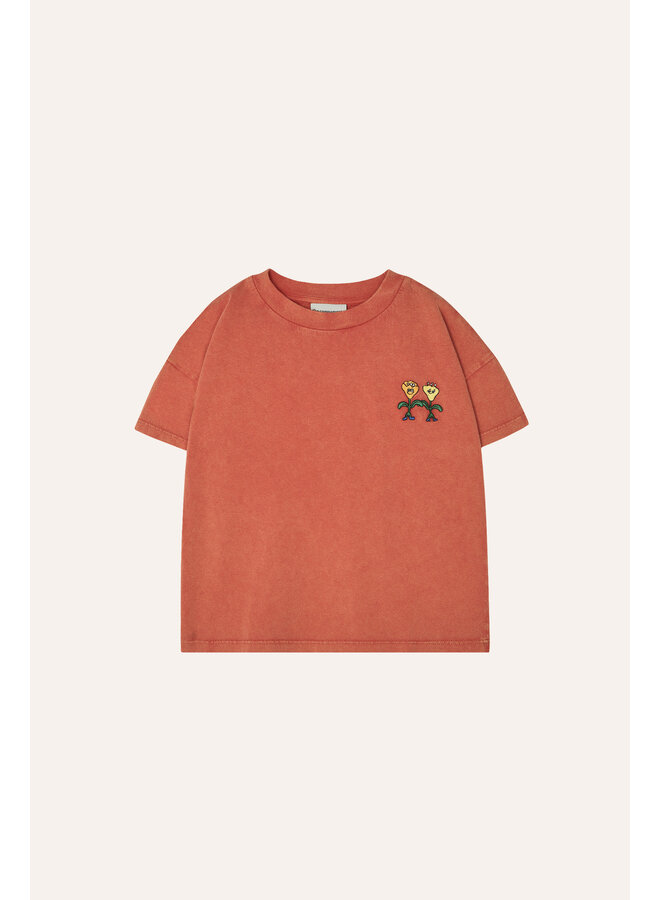 The Campamento | flowers embroidery kids tshirt | red