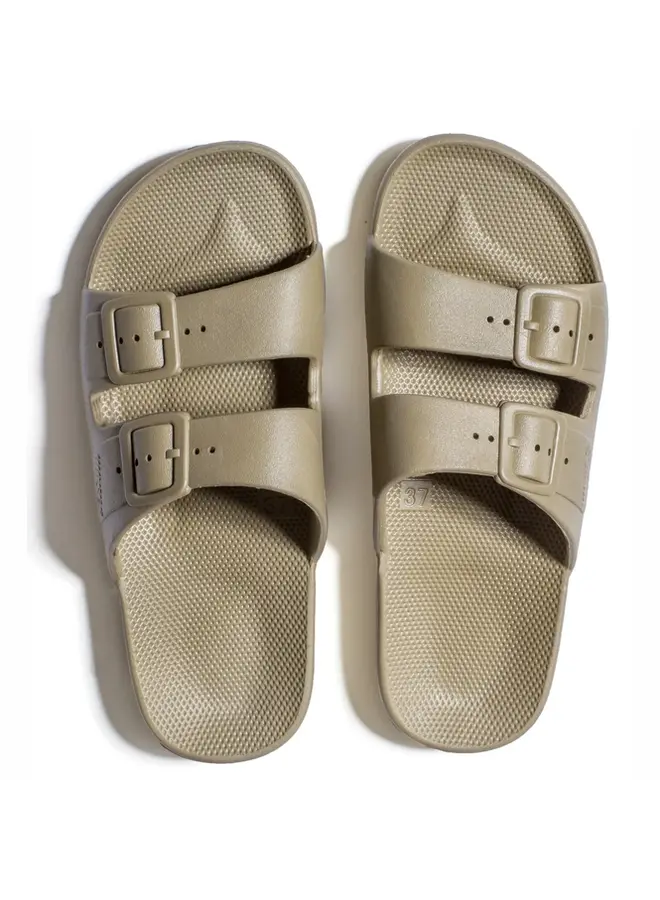 Freedom Moses | slides | khaki