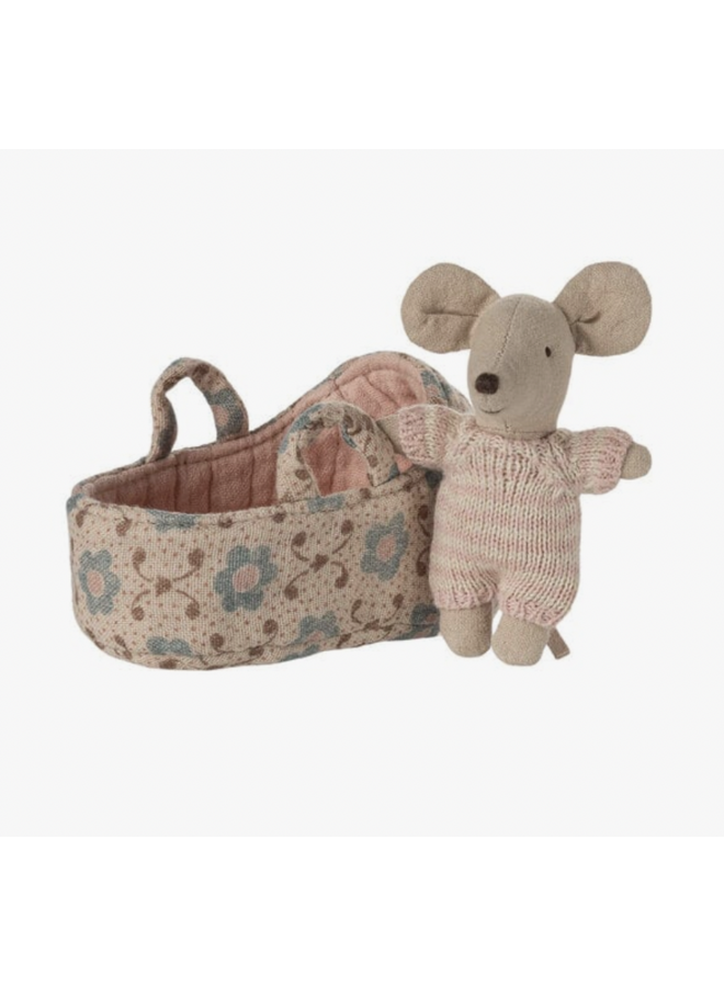 Maileg | baby mouse in carry cot | rose