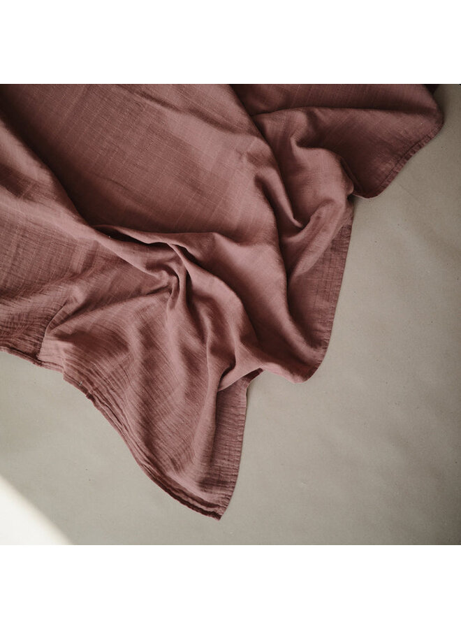 Mushie | swaddle | cedar