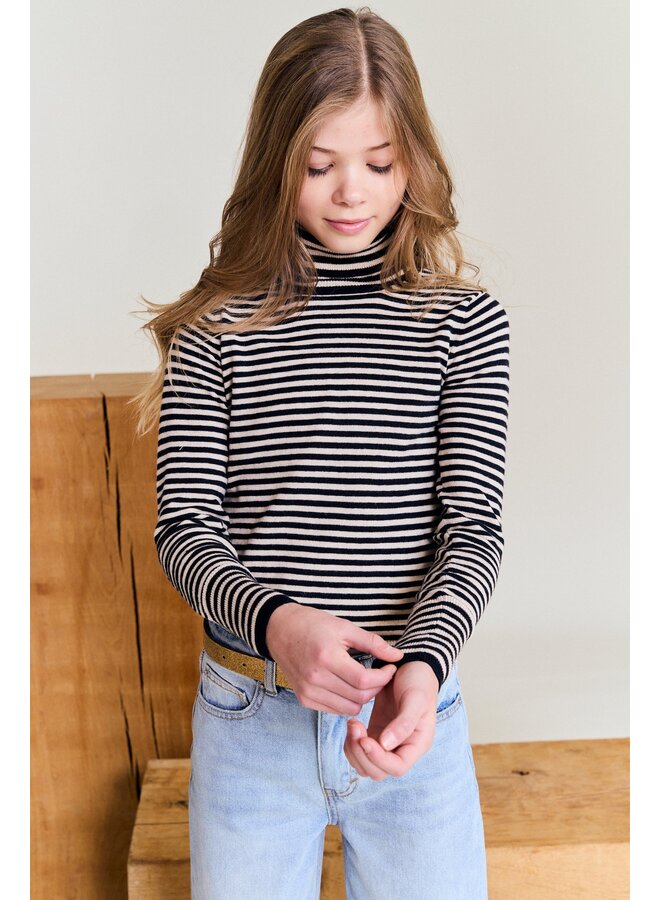 AO76 | vicky turtle-neck  | washed black