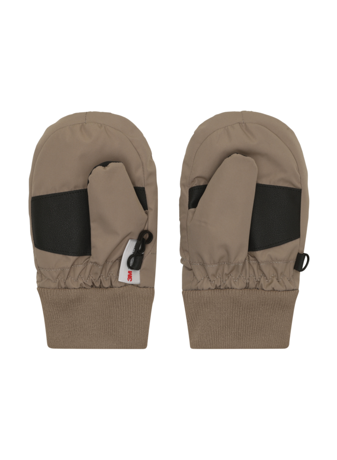 En Fant | mittens waterproof fabric | pine bark