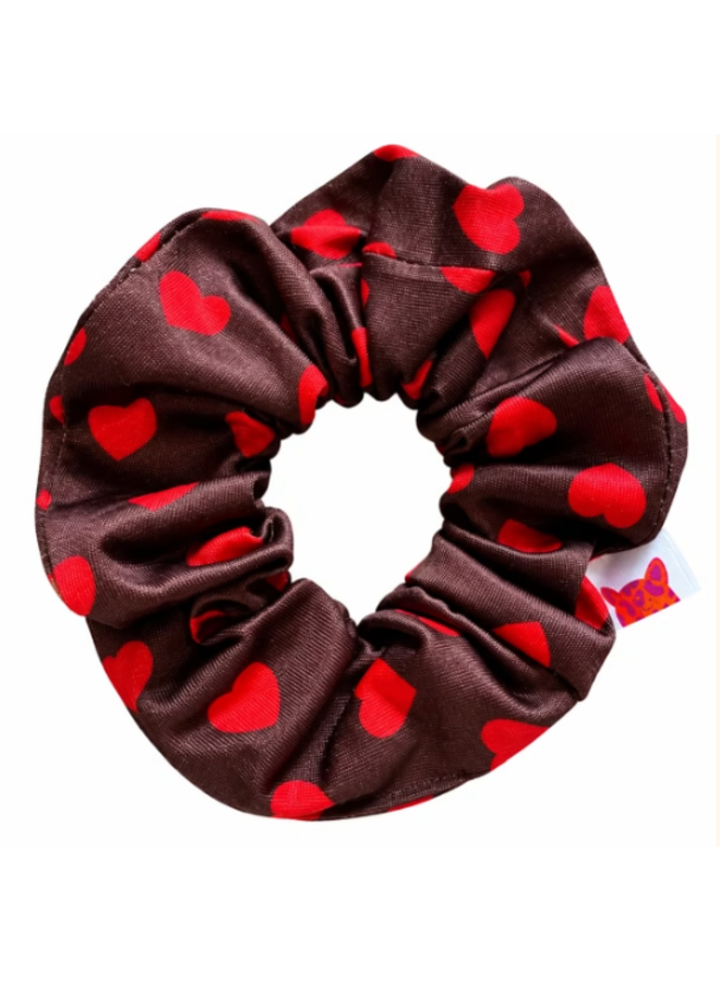 Colori Ribelle | scrunchie brown with red hearts