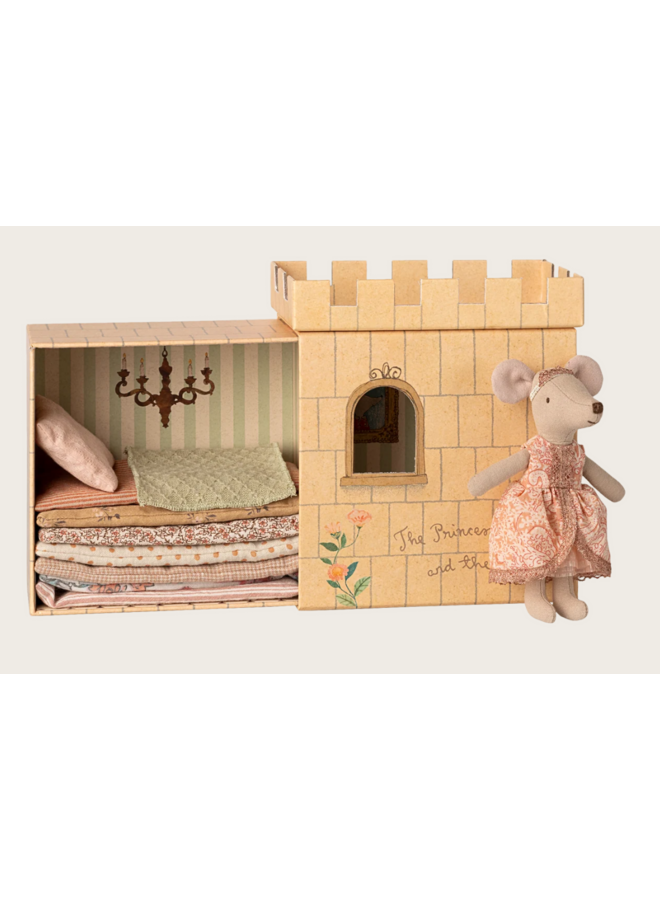 Maileg | princess and the pea | big sister mouse