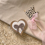 Losse badge met strikje Kroon Glitter Crème naturel