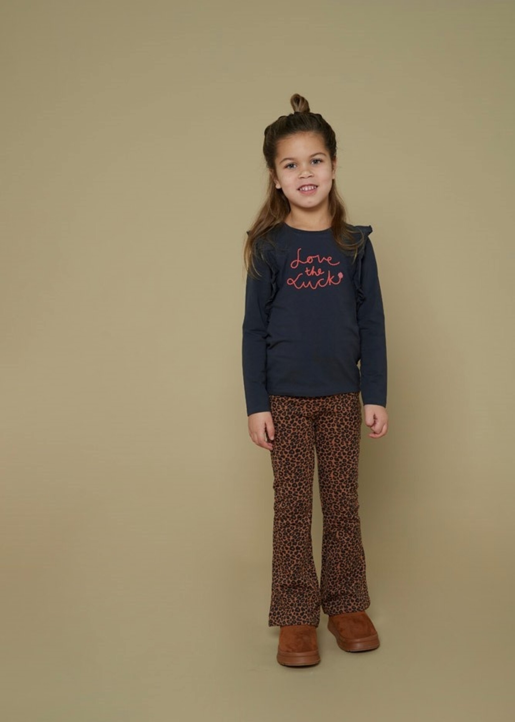 Jubel Flared broek AOP - Queen Of Hearts, Bruin