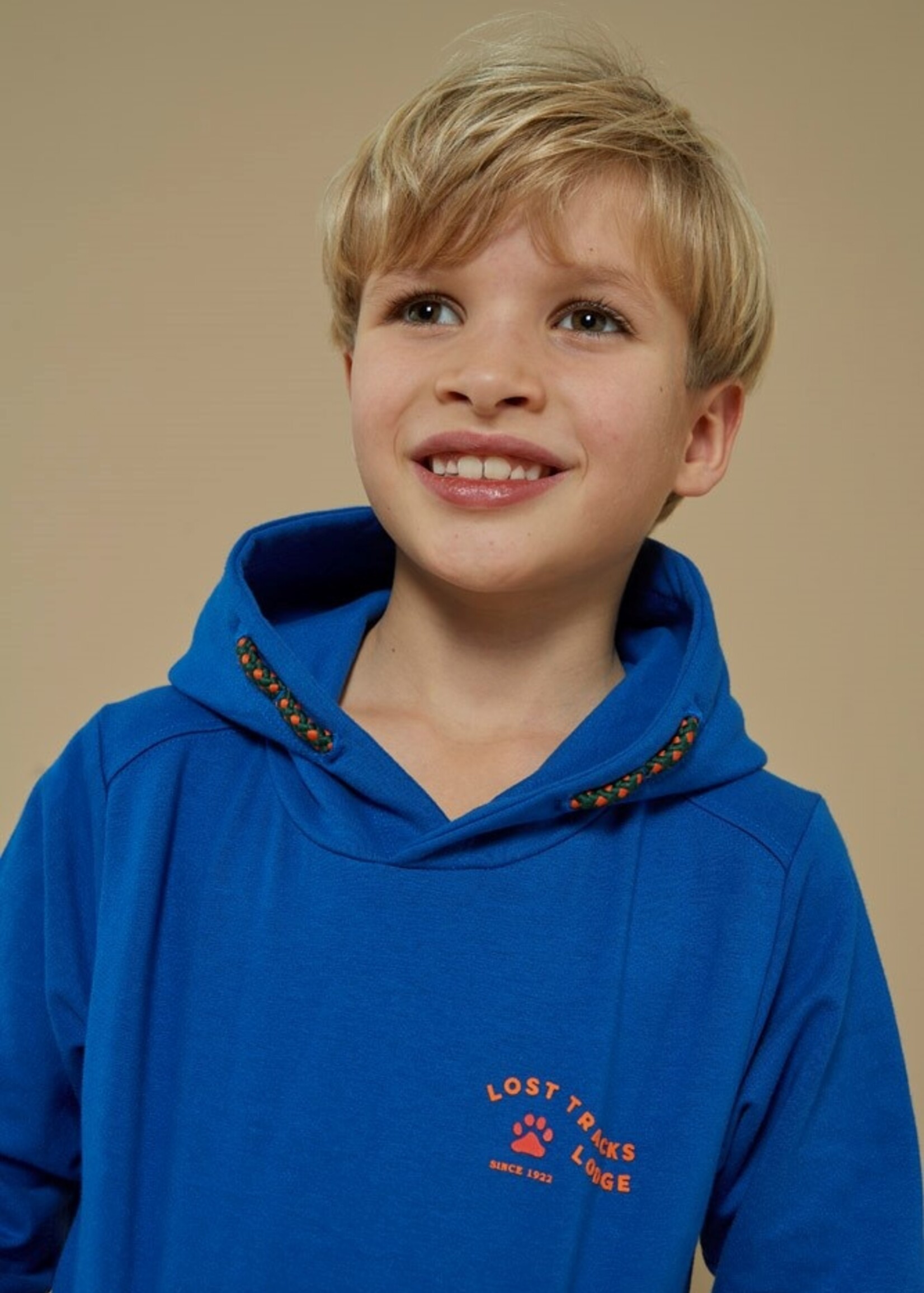 Sturdy Hoody - Chasing Trails, Blauw