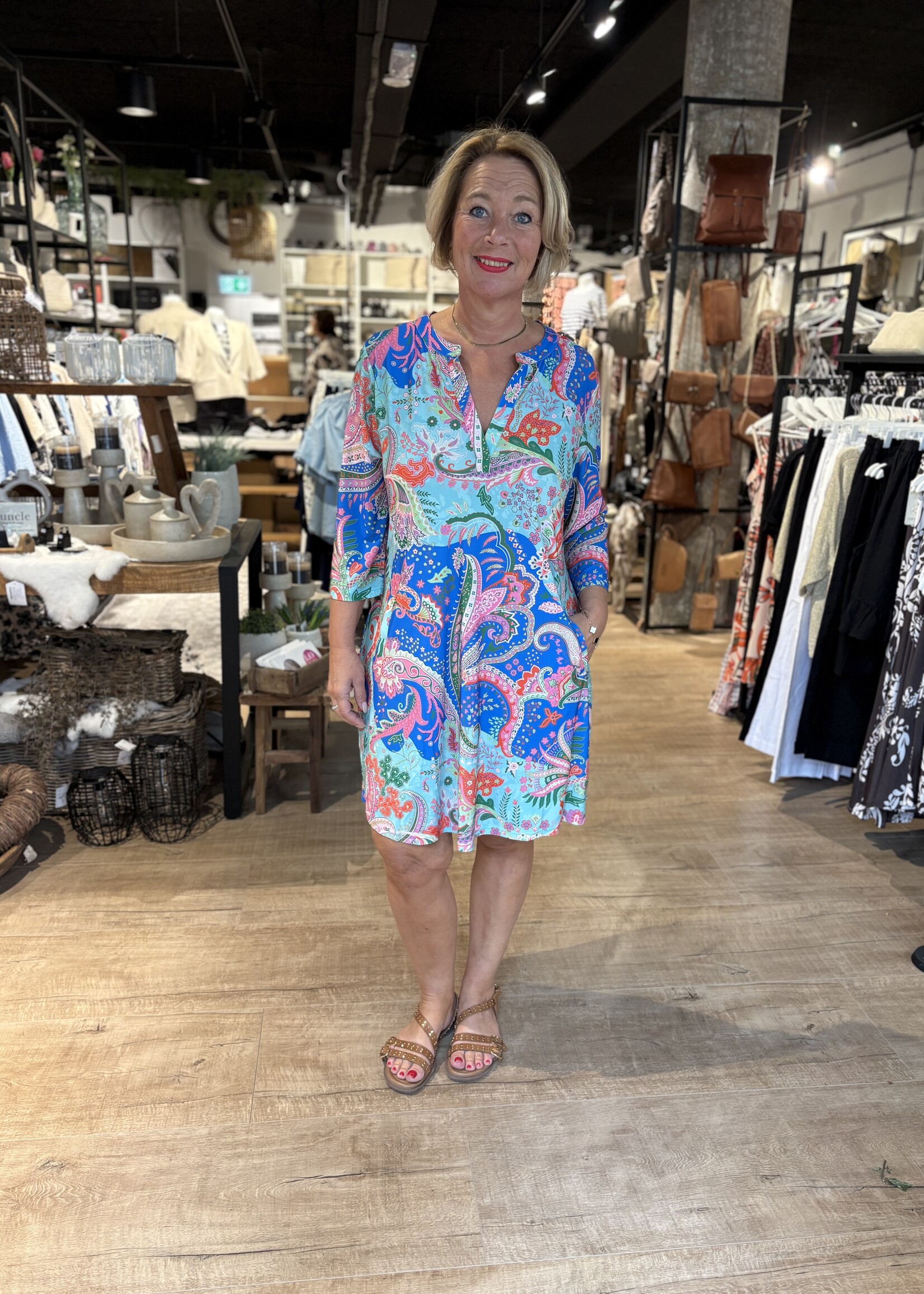 Angelle Milan Jurk +size 3/4 Mouw Travel - Print Blauw