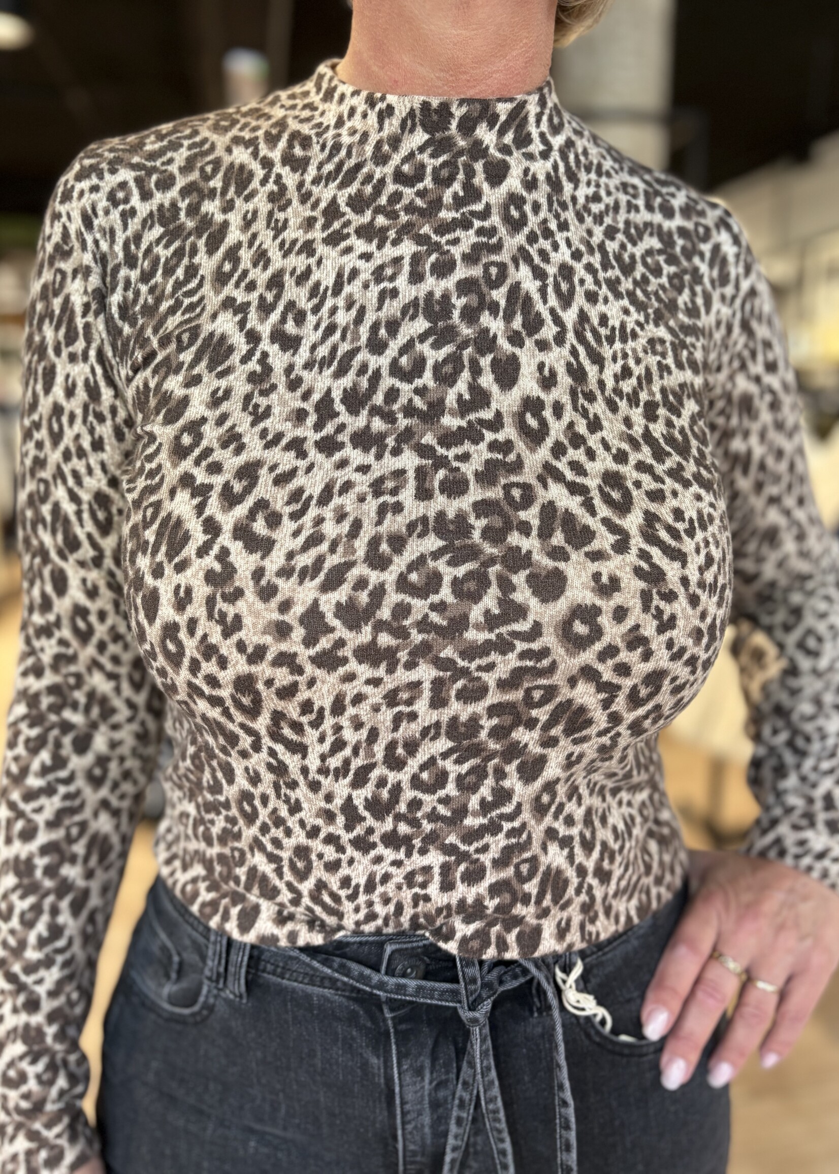 Red Button Sweet Animal Print - Mid Brown
