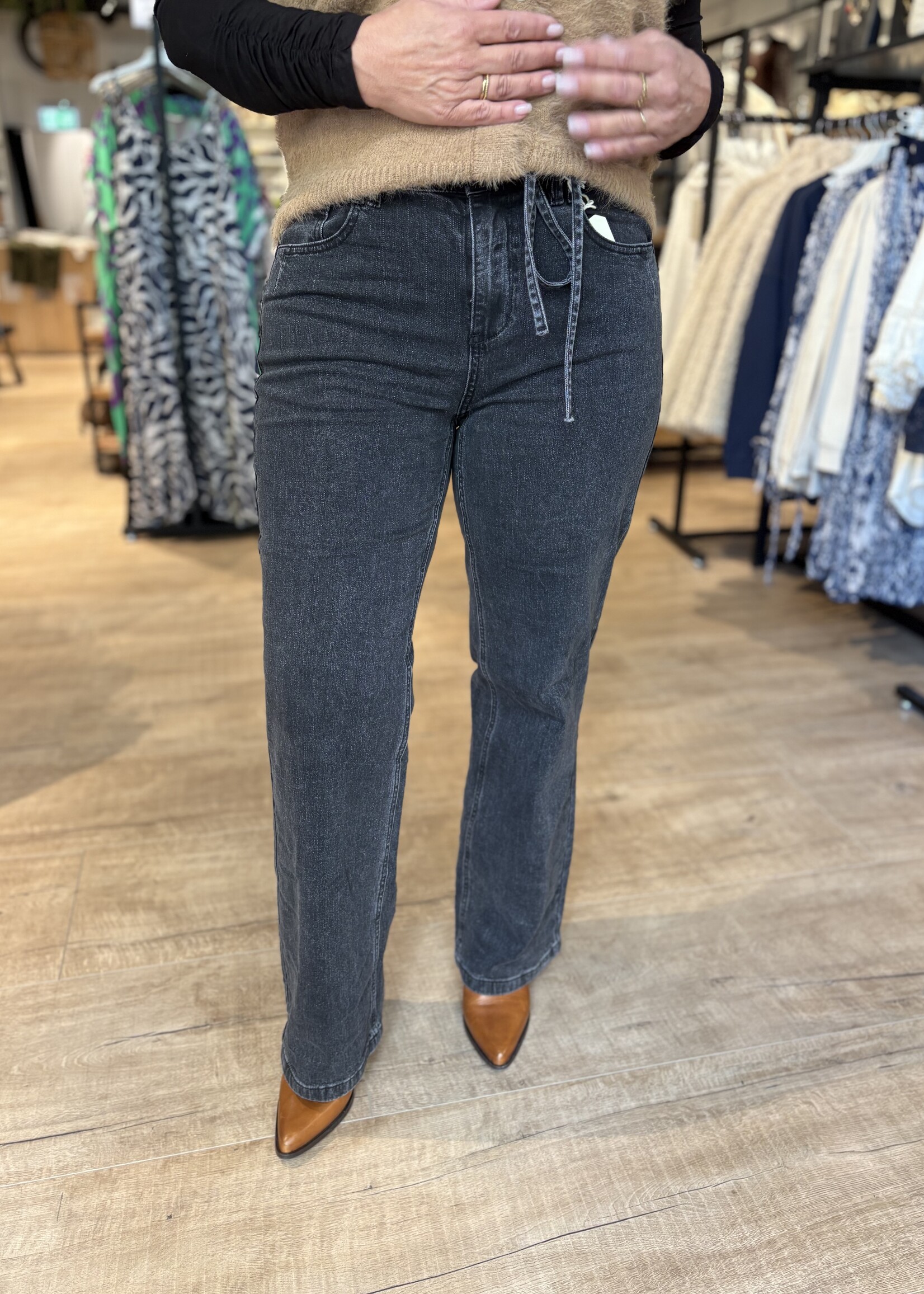 Red Button Jeans Claudette & Belt - Black