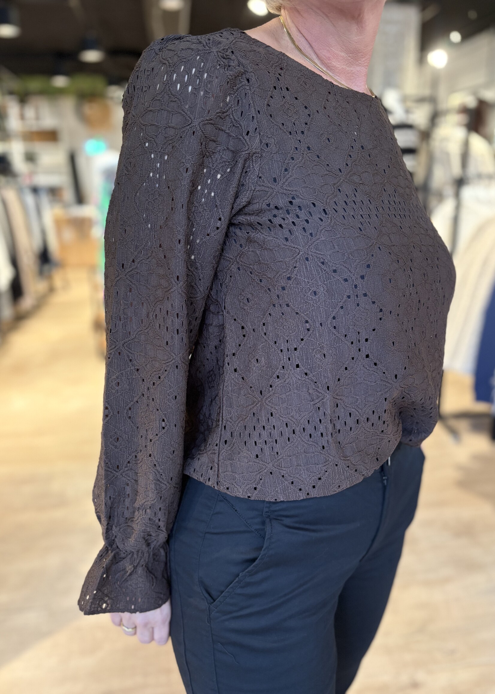 Red Button Top Ajour - Brown