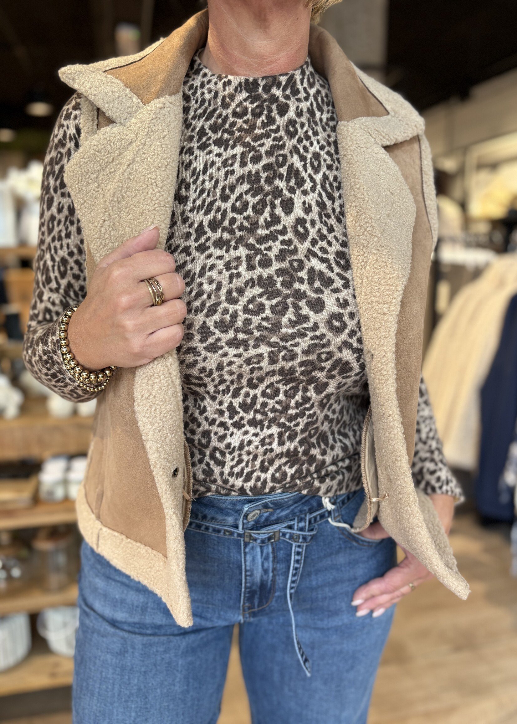 Red Button Sweet Animal Print - Mid Brown