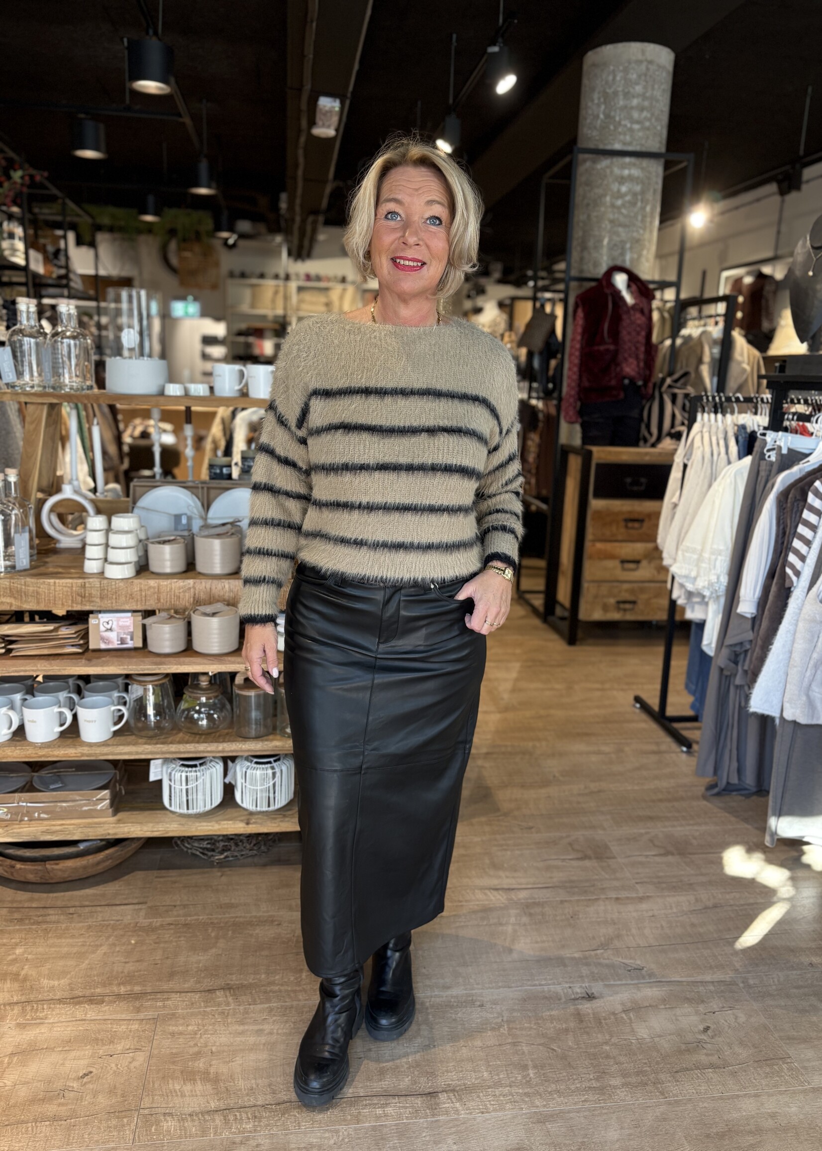 Red Button Sweater Fuzzy Stripe - Latte Black