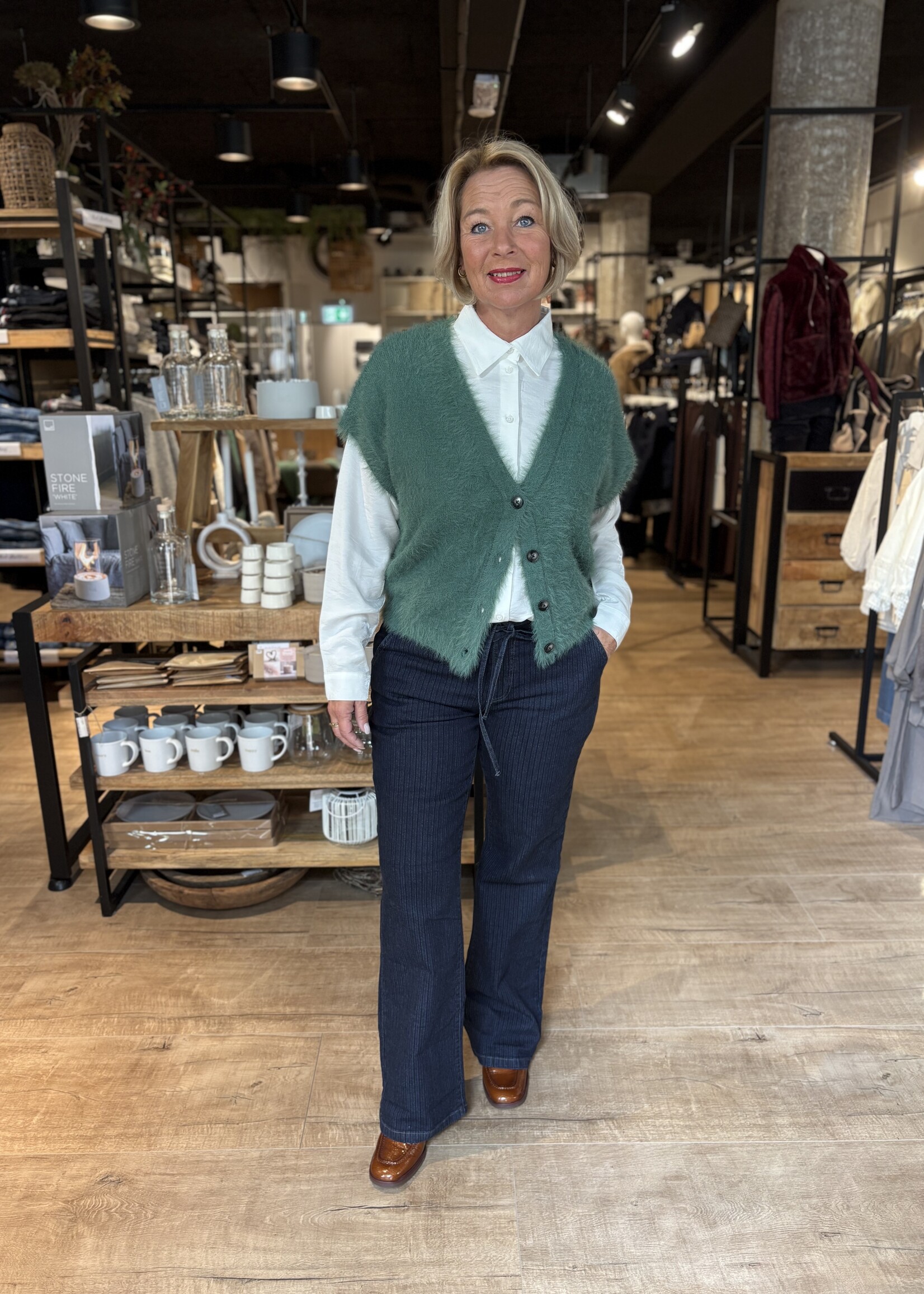 Red Button Shirt Mouwloos Fuzzy - Pine