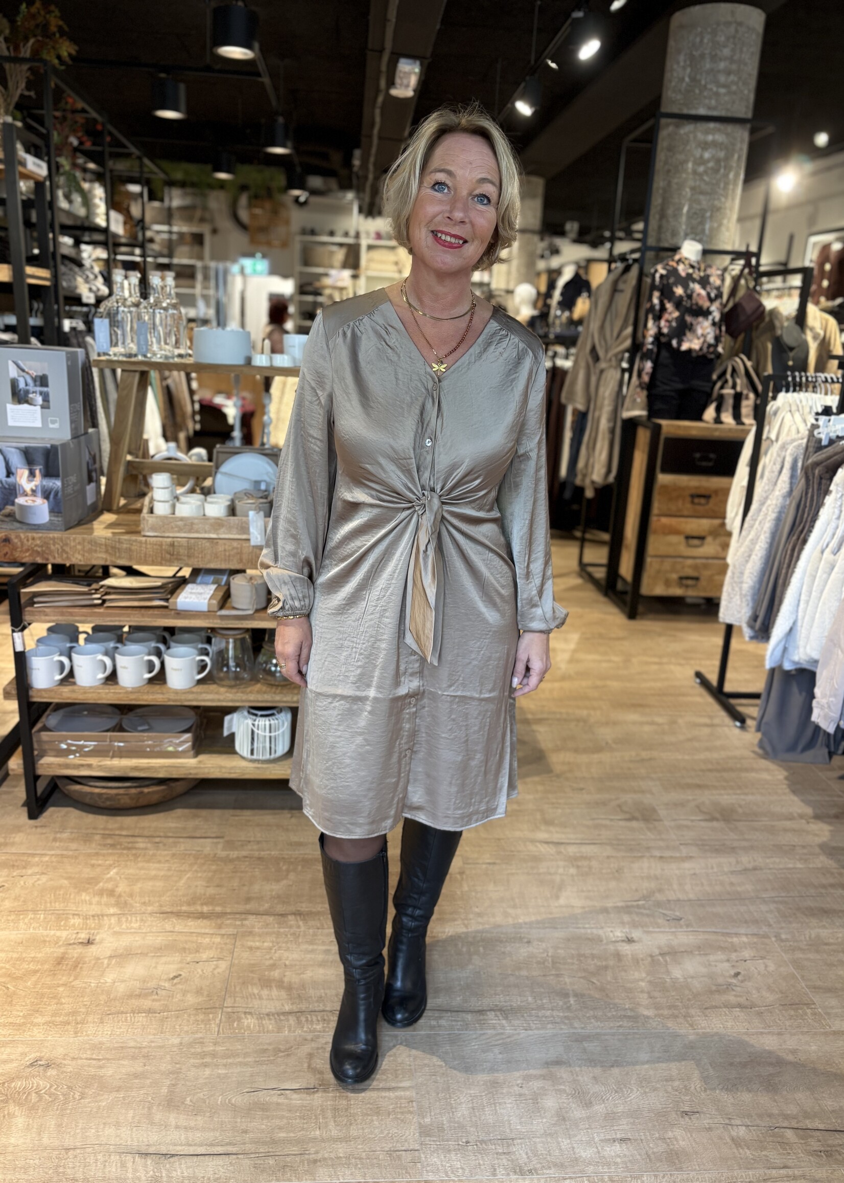 Freequent Dress Dove Sateen - Desert Taupe