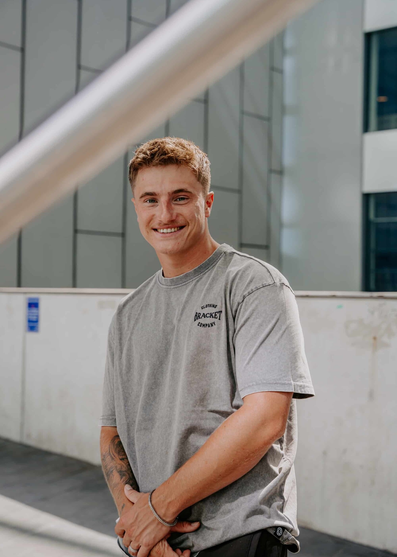 Bracket Official T-shirt Oversized Washed - Grey