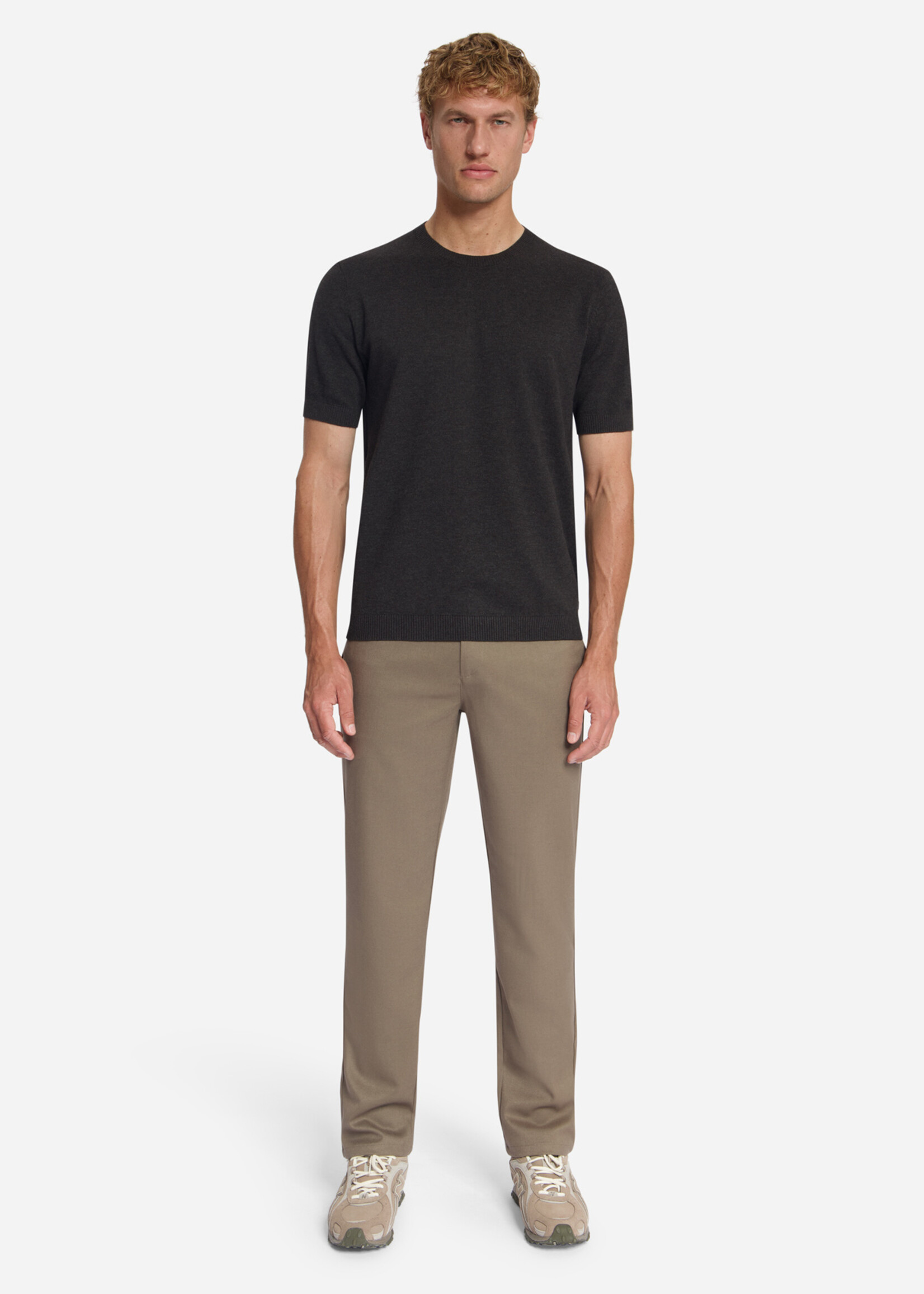 No Excess Pullover Short Sleeve - Dark Brown