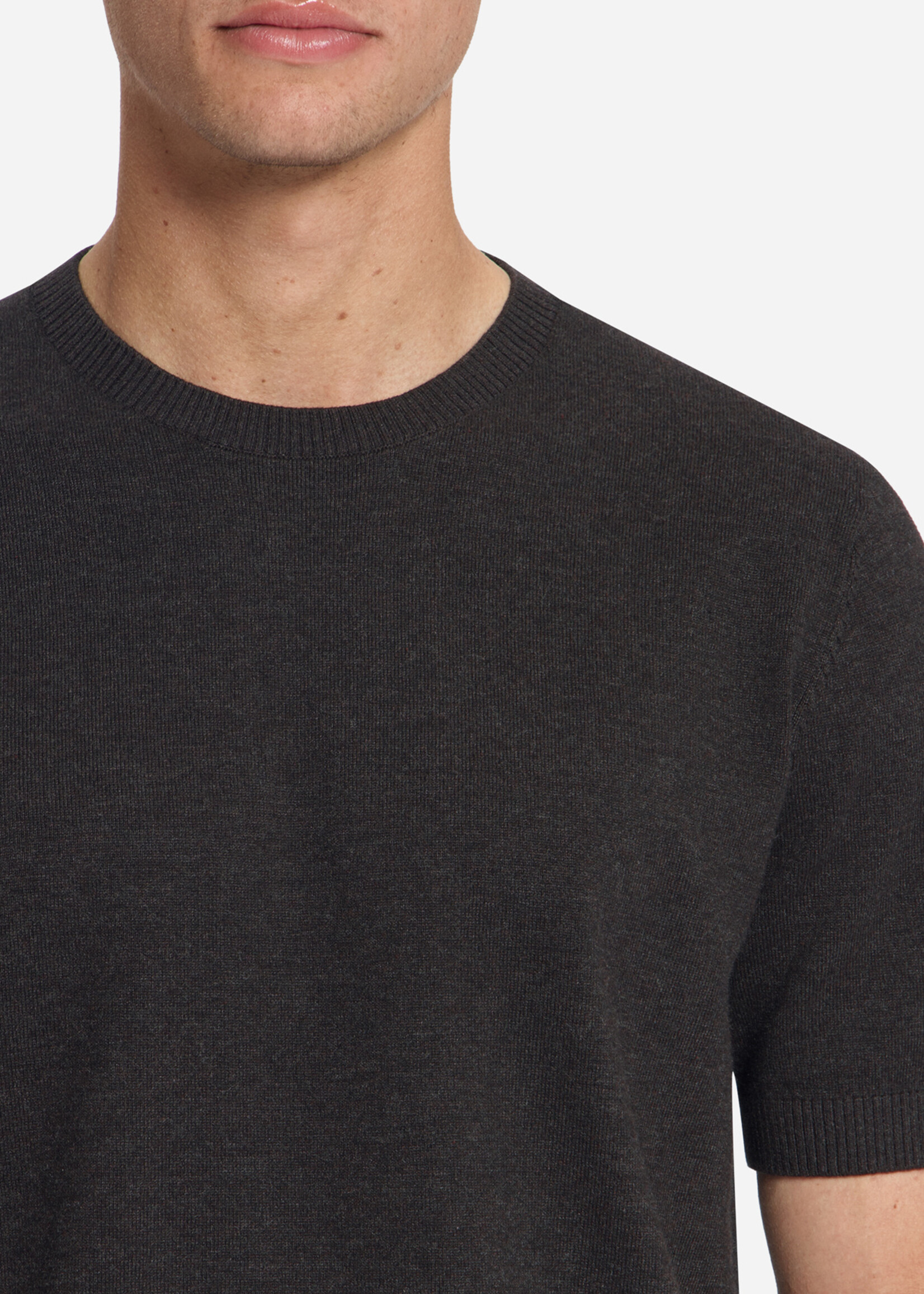 No Excess Pullover Short Sleeve - Dark Brown