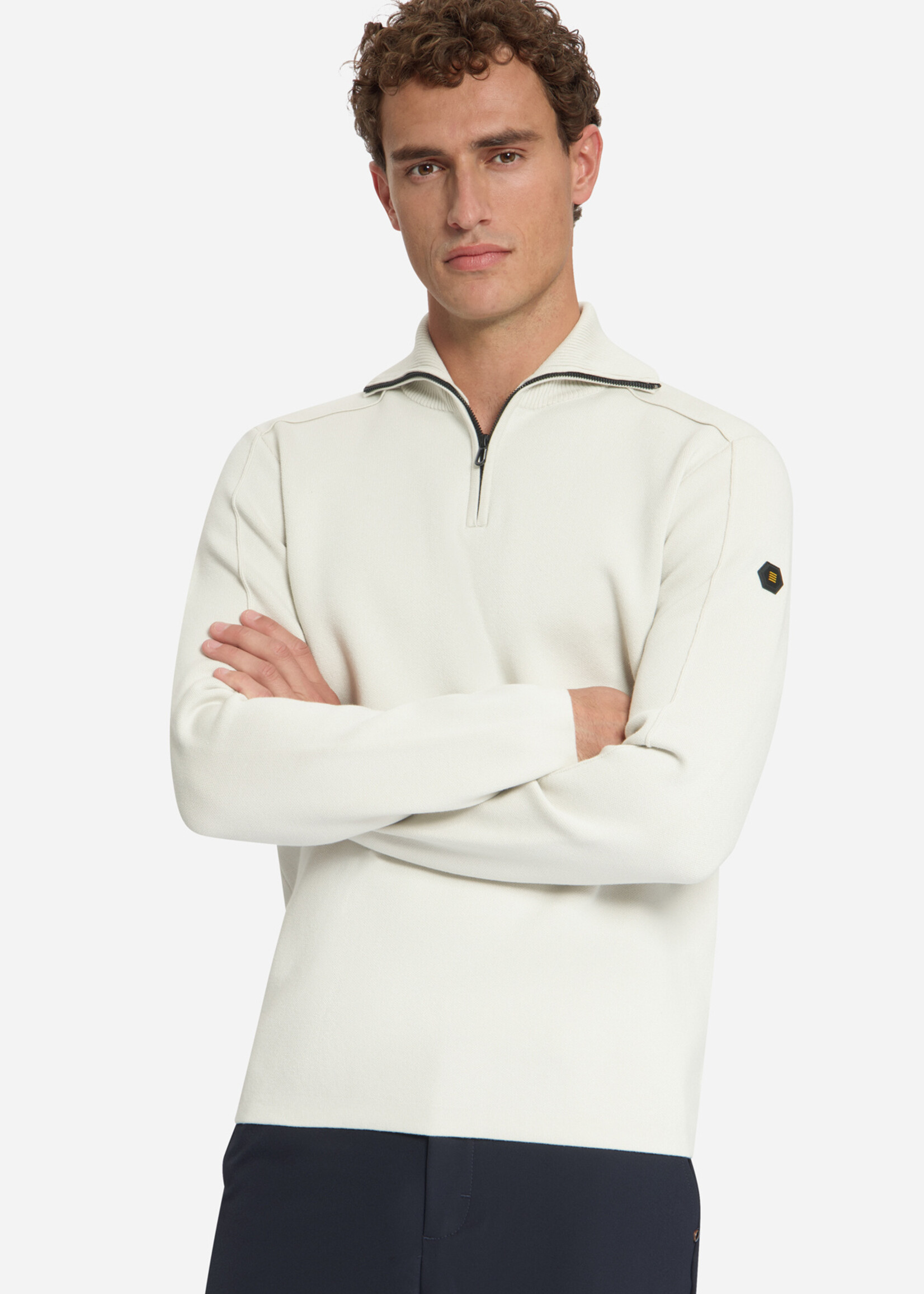 No Excess Pullover Wing Collar - Chalk