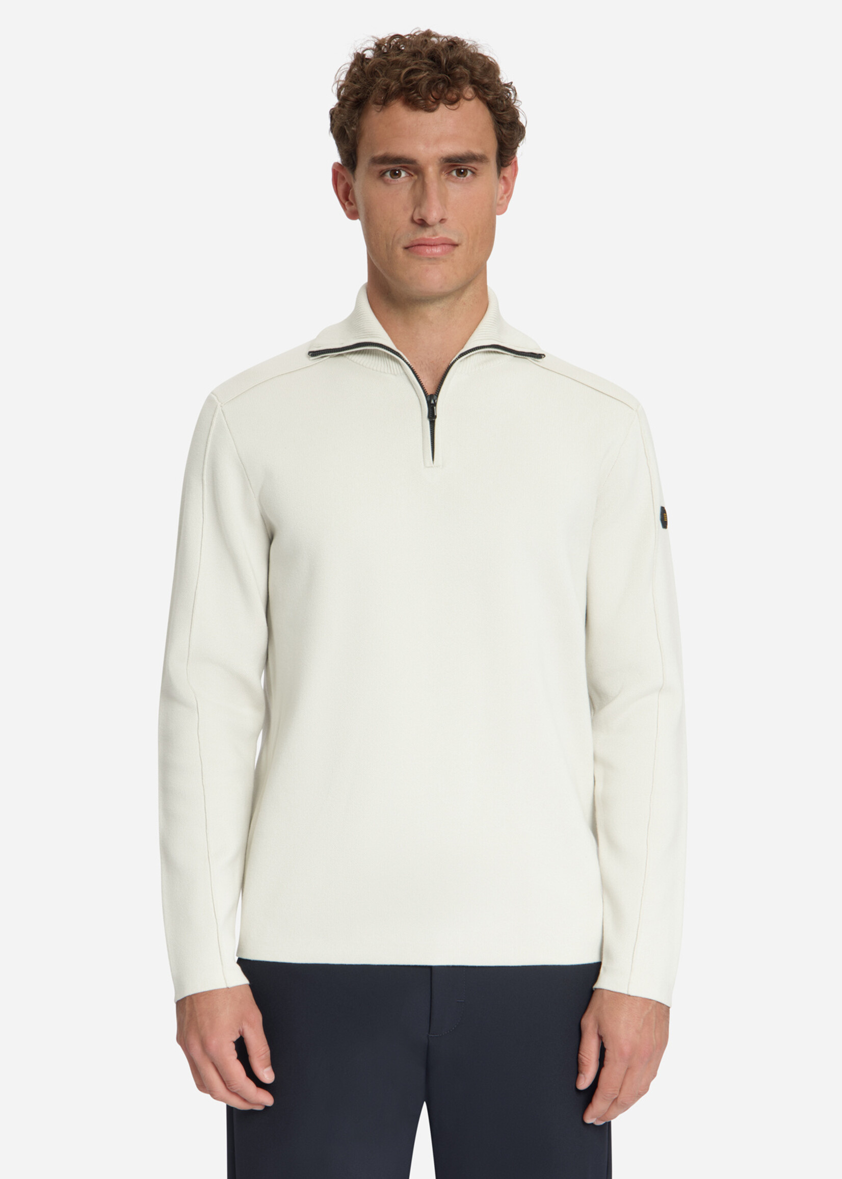 No Excess Pullover Wing Collar - Chalk