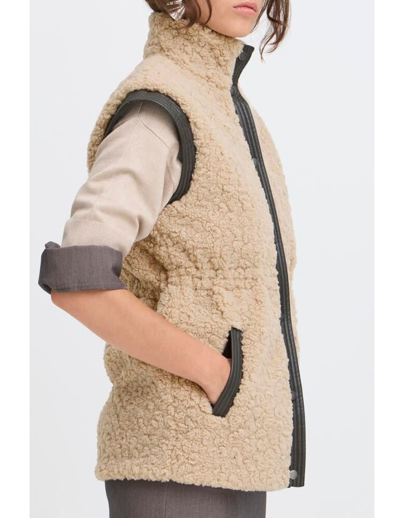 B.Young 44 waistcoat B.Young 20816963 byanamaj 202843 humus mix