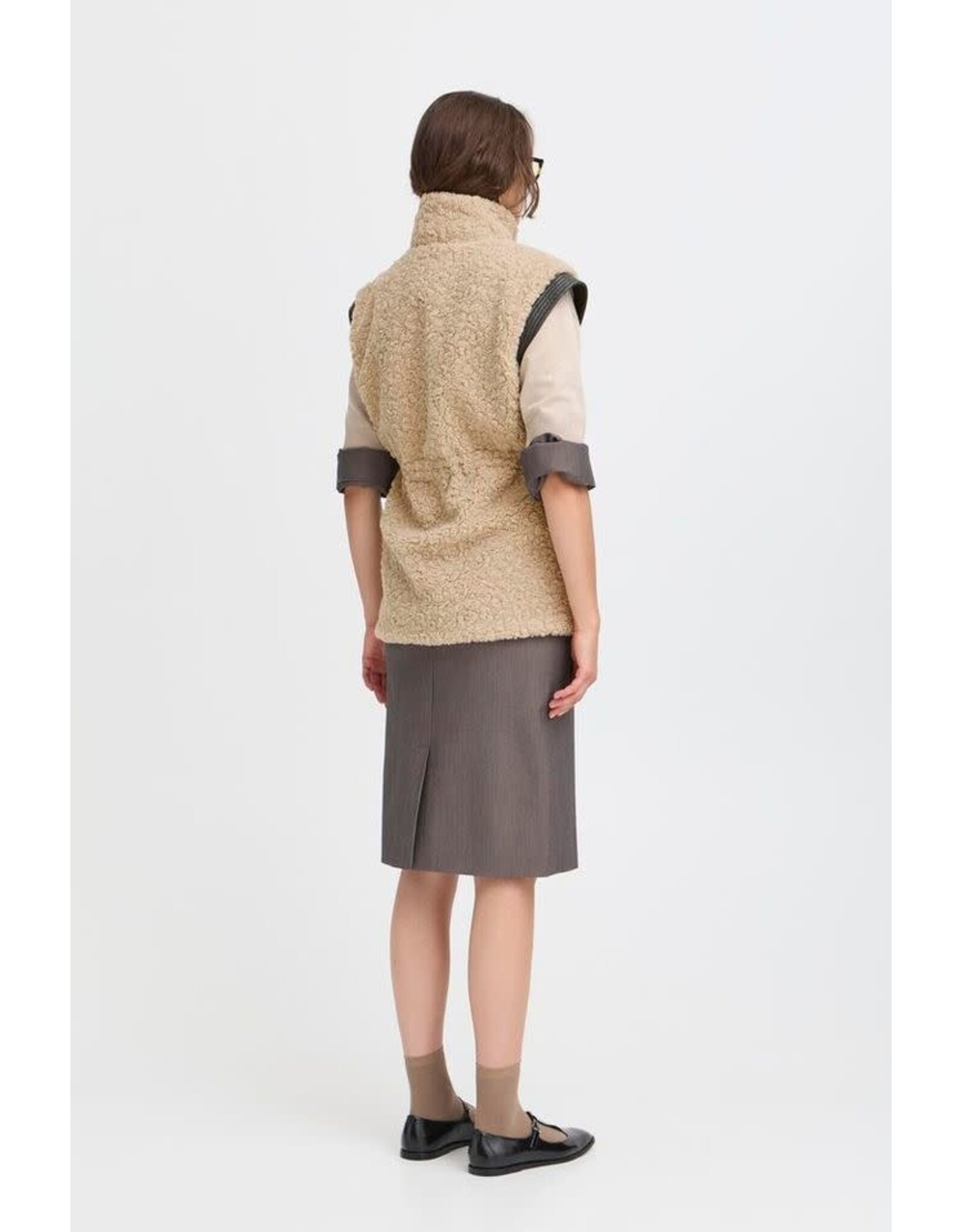 B.Young 44 waistcoat B.Young 20816963 byanamaj 202843 humus mix