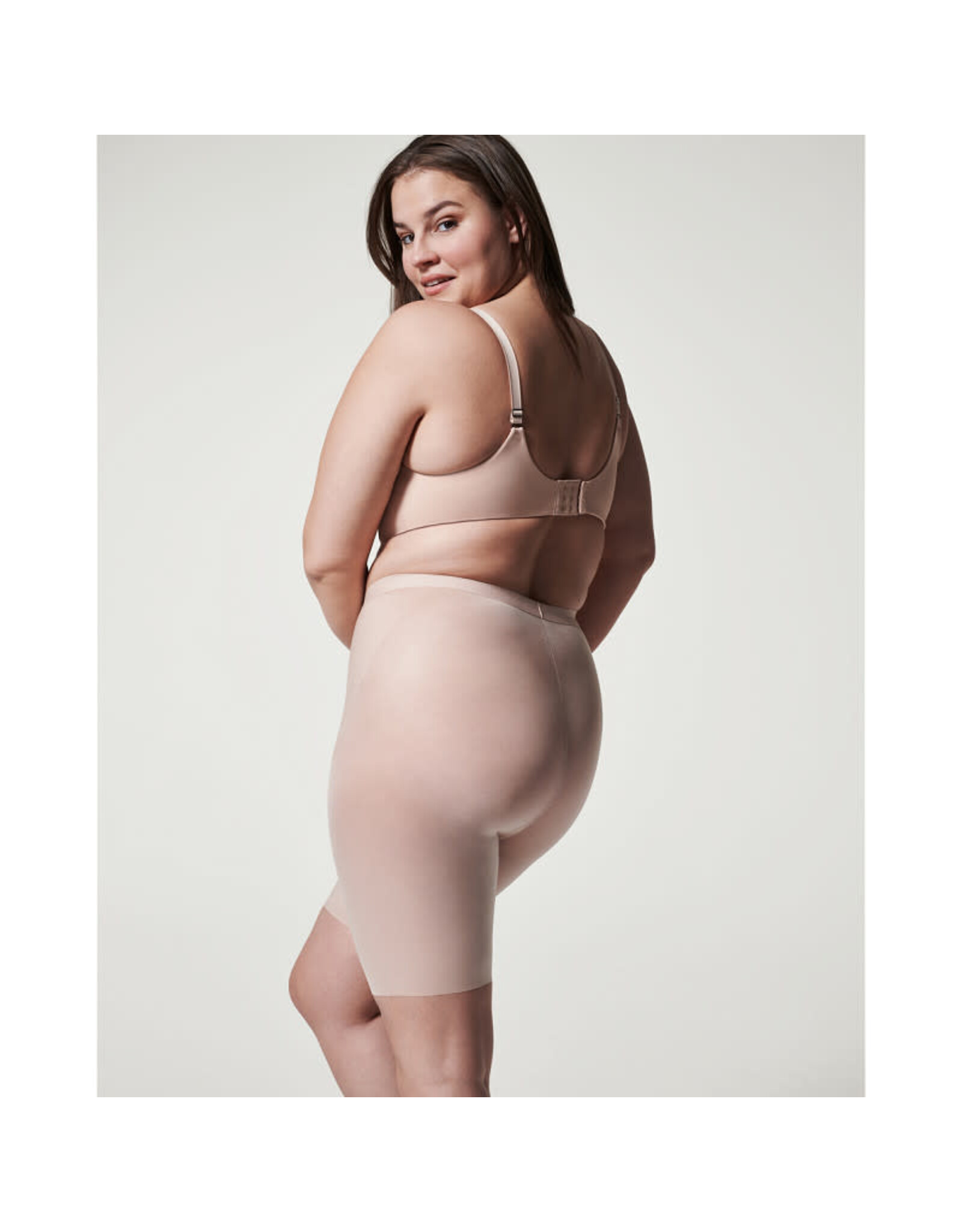 24 SPANXshape 10234R mid-thigh short 1603 champ/beige