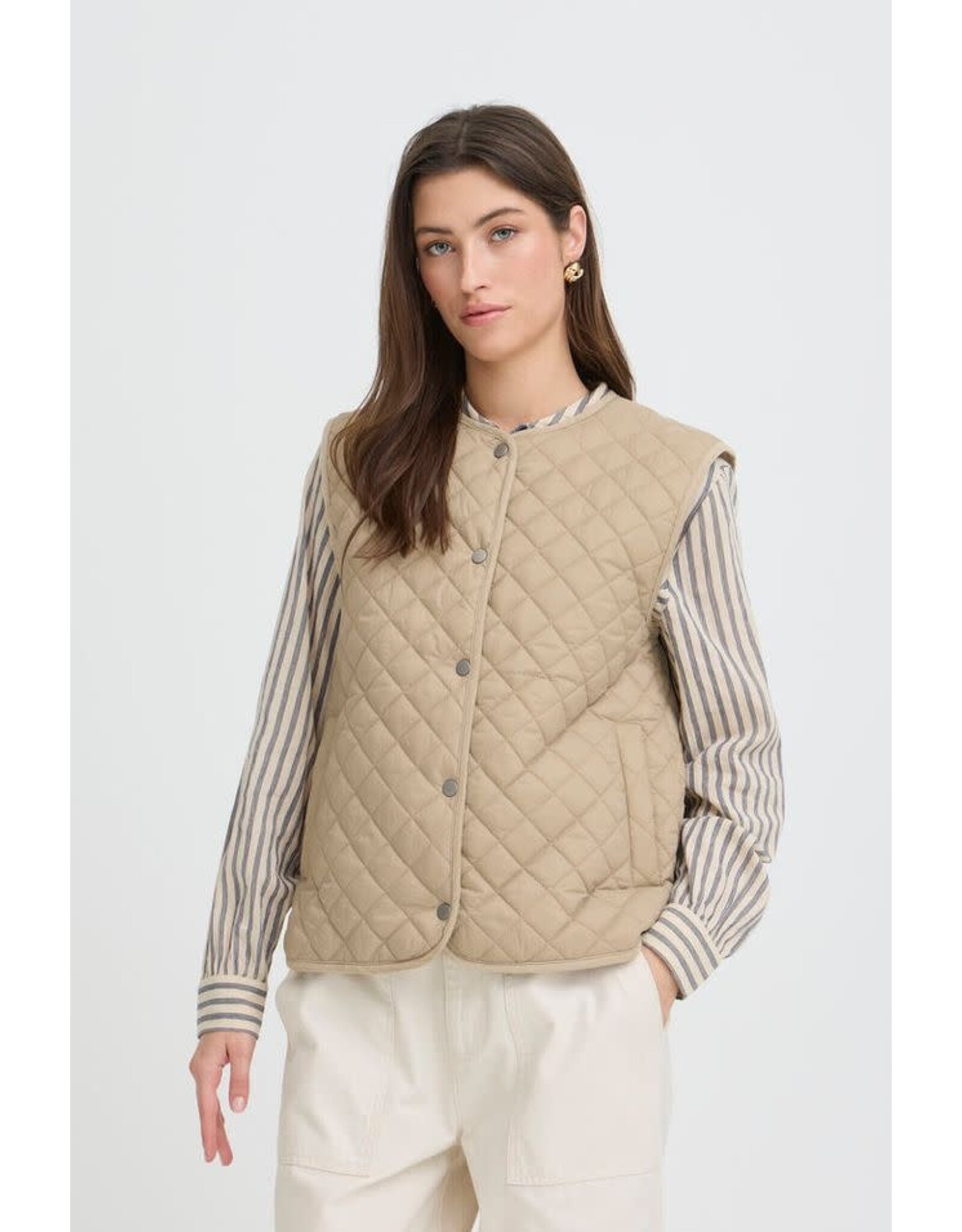 B.Young 44 waistcoat B-young 20818517 byberta 171109