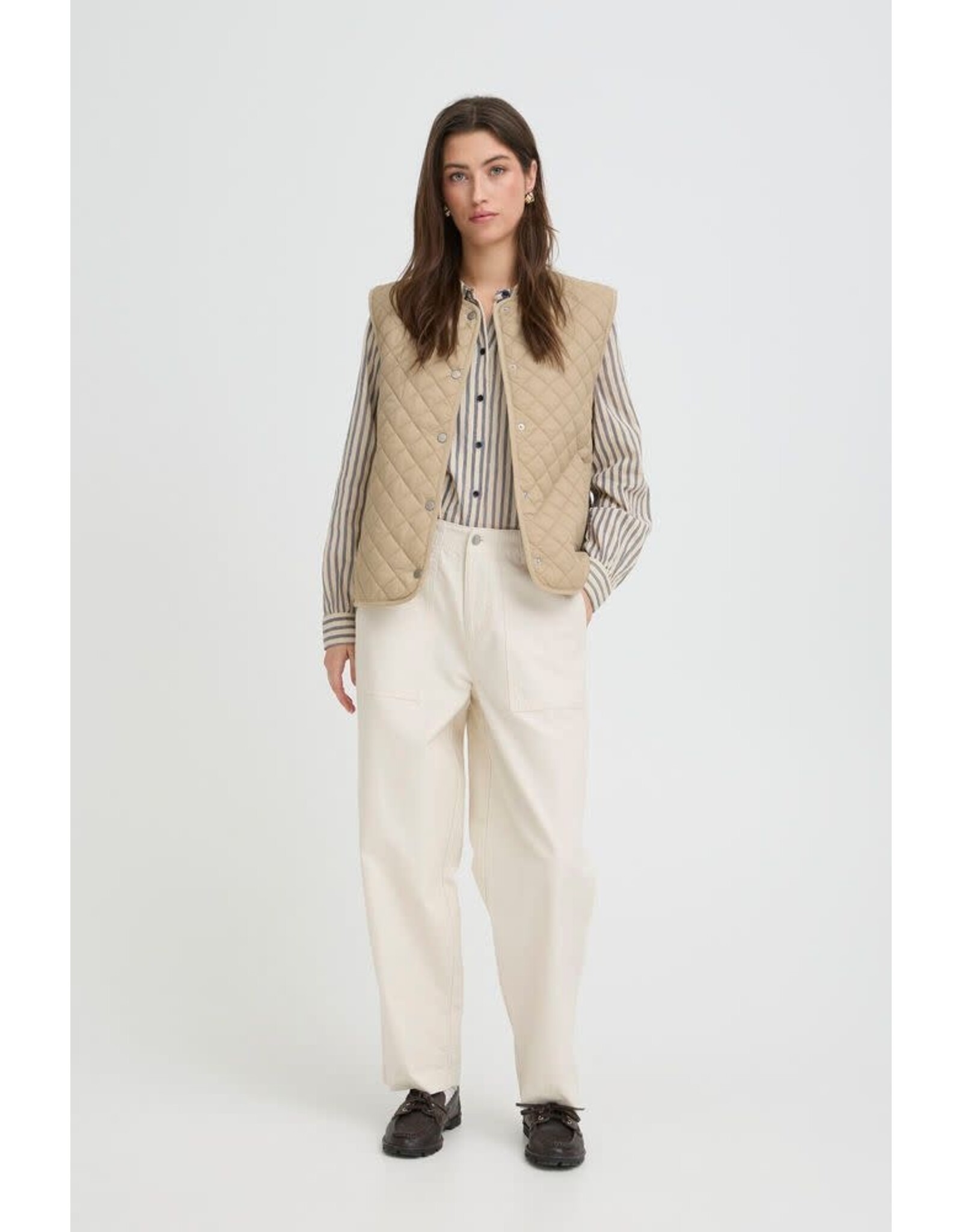 B.Young 44 waistcoat B-young 20818517 byberta 171109