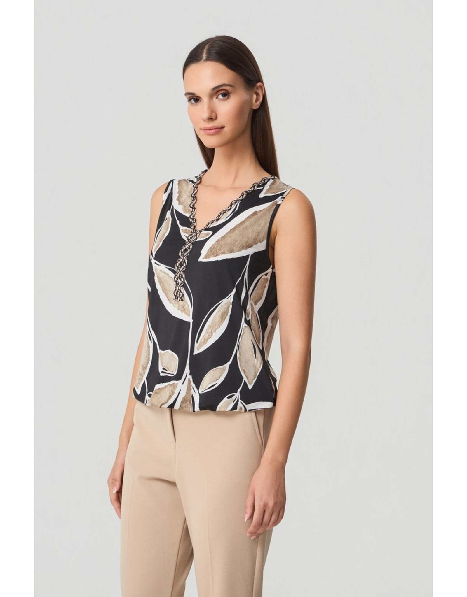 Batida 45 top Batida 2393 black sand leaves print