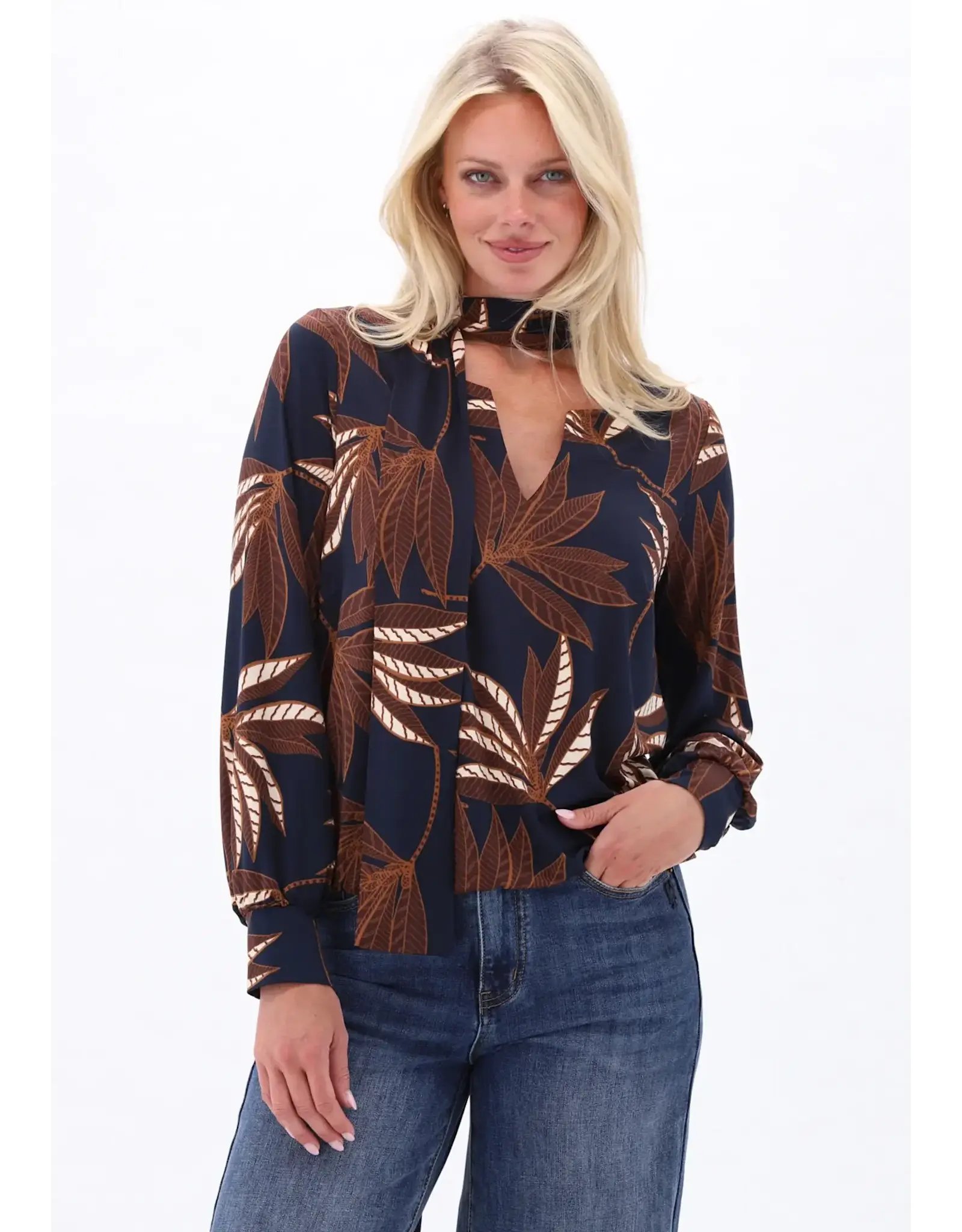 K-design 20 top K-design met sjaaltje en print D307 P154