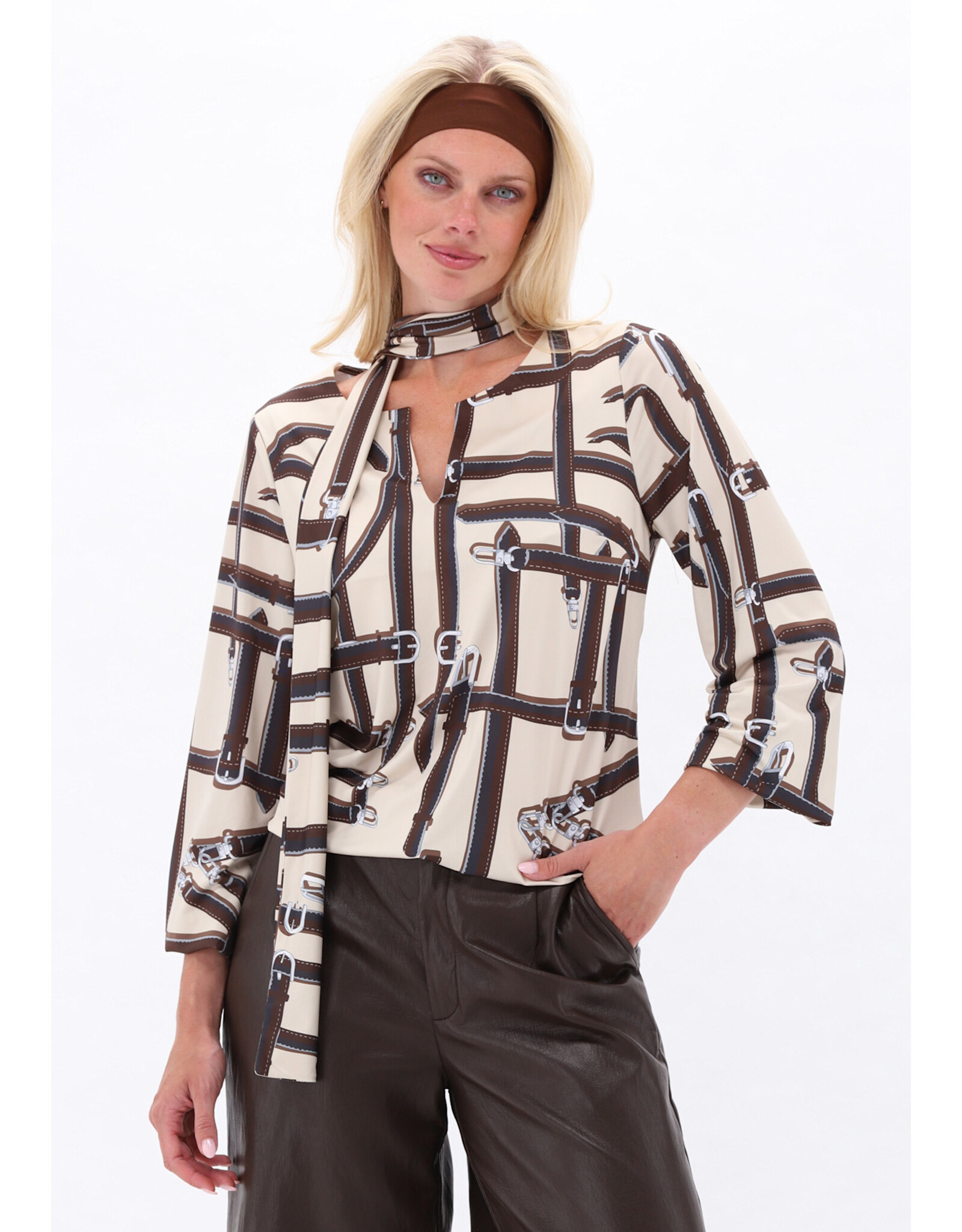 K-design 20 blouse K-design met sjaaltje & print D100 P146