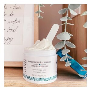 Bernard Cassière Bernard Cassière Soins jeunesse à la Spiruline Crème Fermeté Corps Bernard Cassière Bernard Cassière Soins jeunesse à la Spiruline Crème Fermeté Corps