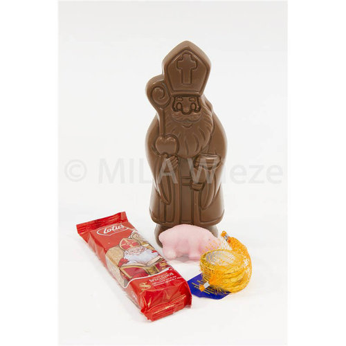 Chocolade Sint 150 gr met snoepgoed van Sinterklaas