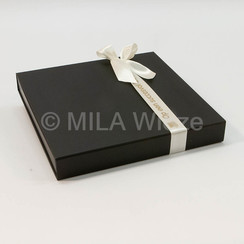Luxe magneetdoos met 49 pralines -  staffelkorting