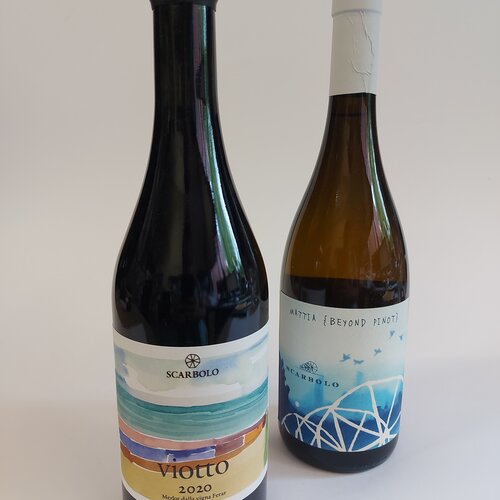 Kartonnen draagtas met 2 flessen wijn
